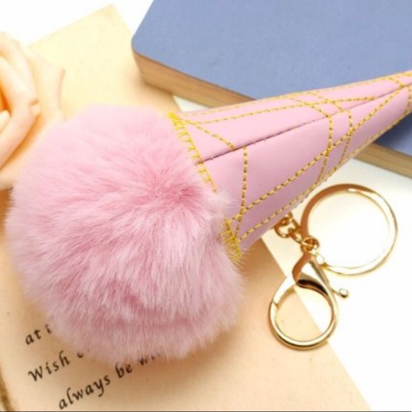 Ice cream pom pom keychain - Picture 2 of 5